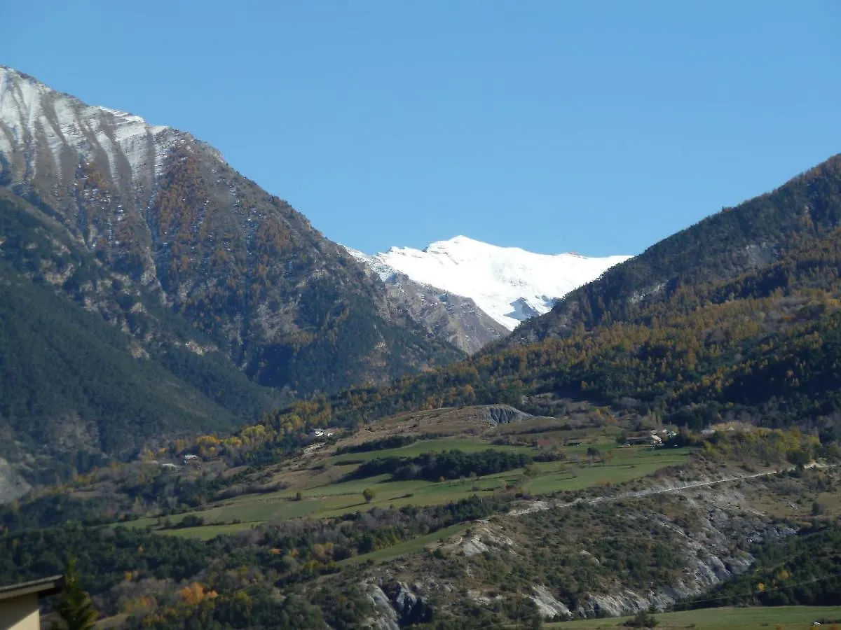 Vue Sur Les Montagnes Apartment Embrun France