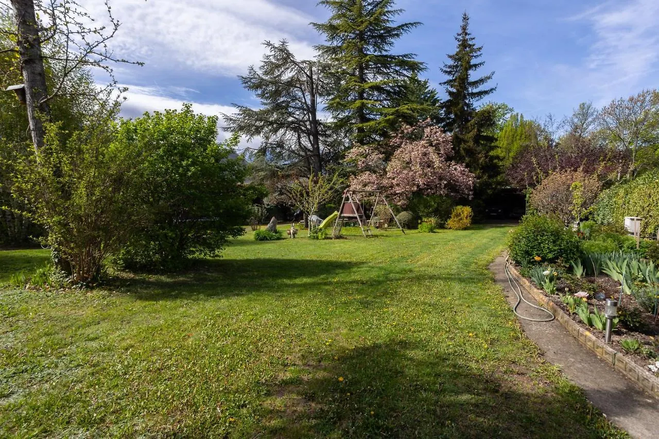 Vue Sur Les Montagnes Apartment Embrun