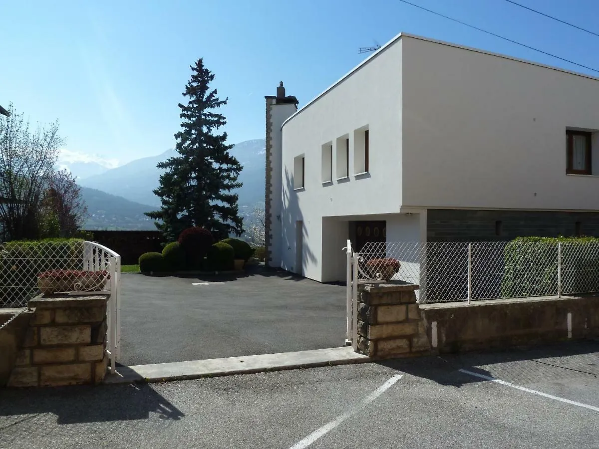Vue Sur Les Montagnes Apartment Embrun France
